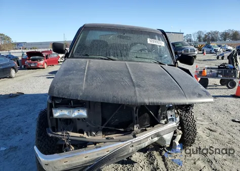 1990 Chevrolet Gmt-400 C1500 из США, поврежденный, VIN 1GCDC14Z4MZ154977